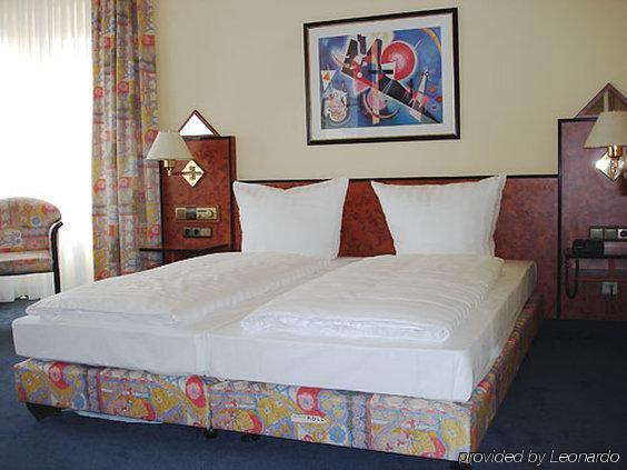 Hotel President Frankfurt Frankfurt am Main Zimmer foto